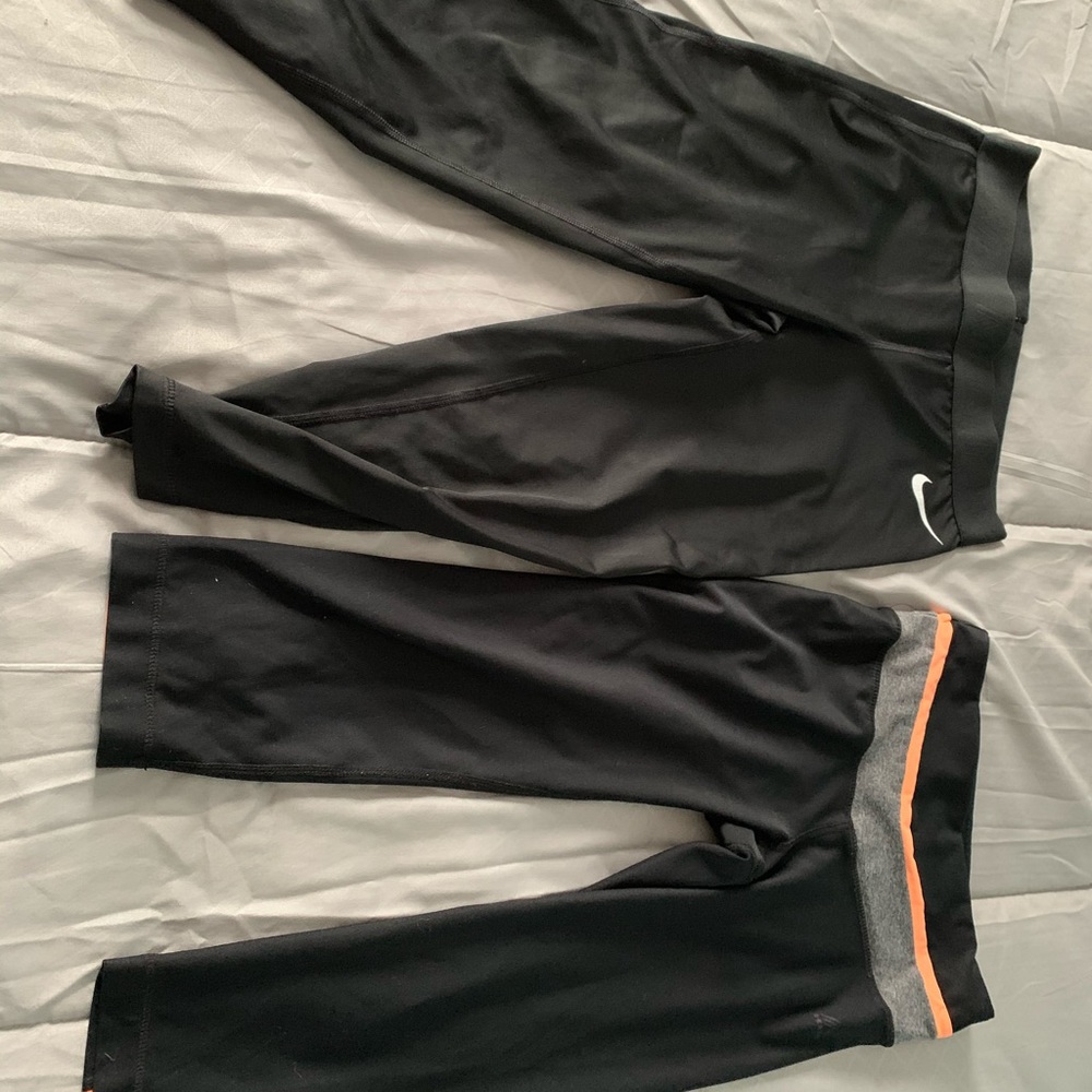 Gym Capris - Picture 2 of 2